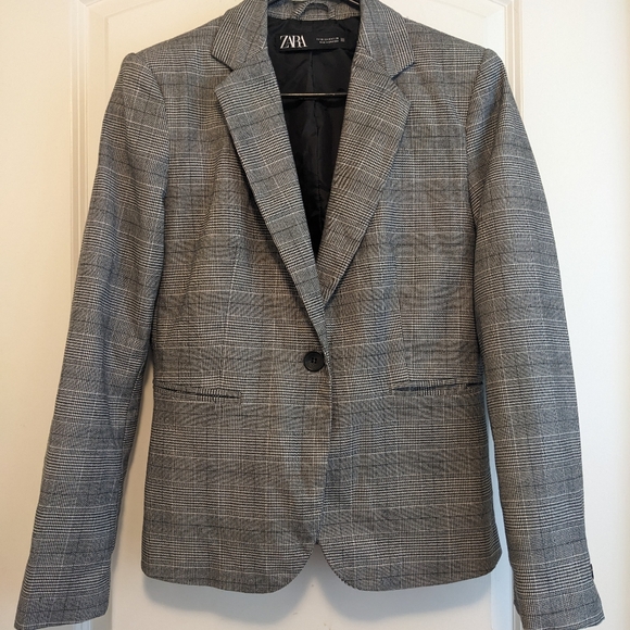 Full Zara suit $45 - Picture 5 of 14